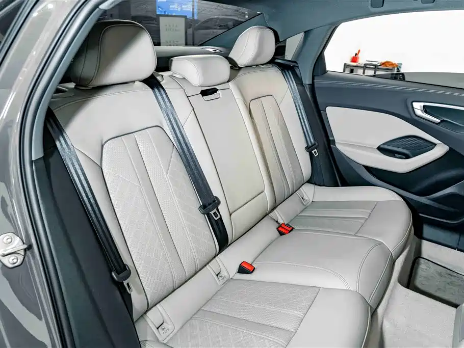 Audi A5L — фото 20