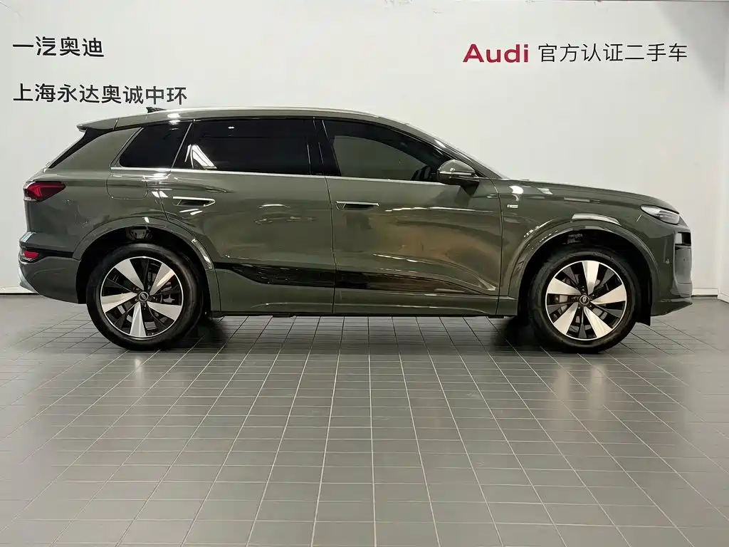 Audi Q6L e-tron — фото 3