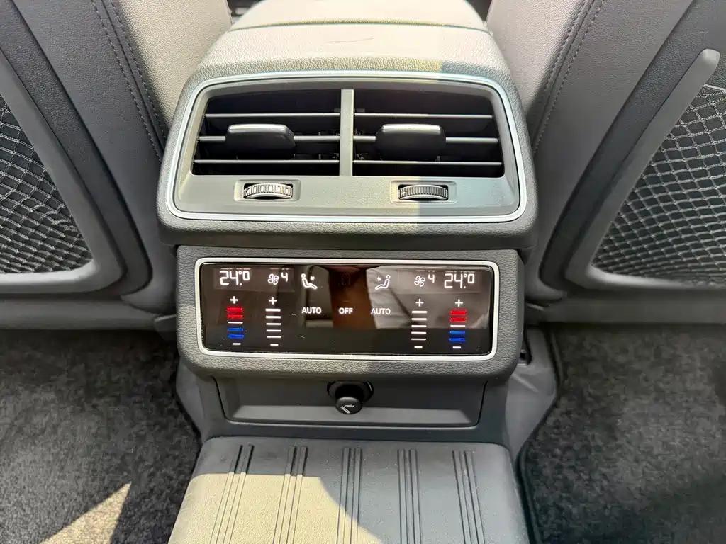 Audi A6 (Import) — фото 23