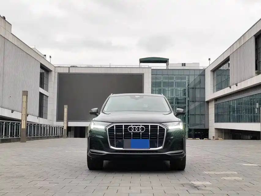 Audi Q7 — фото 2