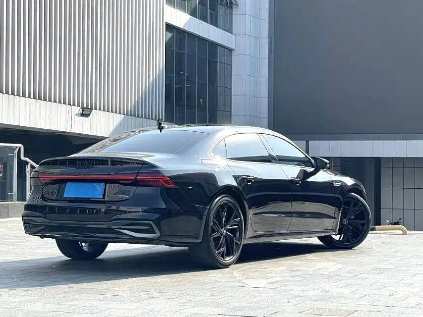 Audi A7L — фото 9
