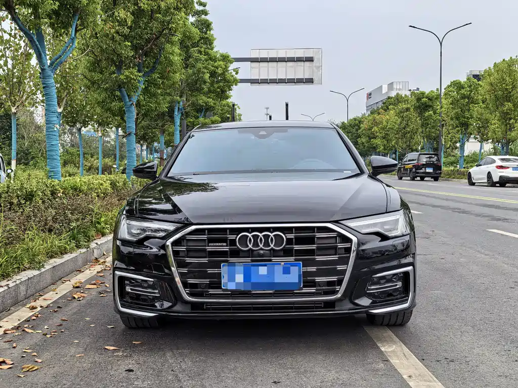 Audi A6L — фото 2