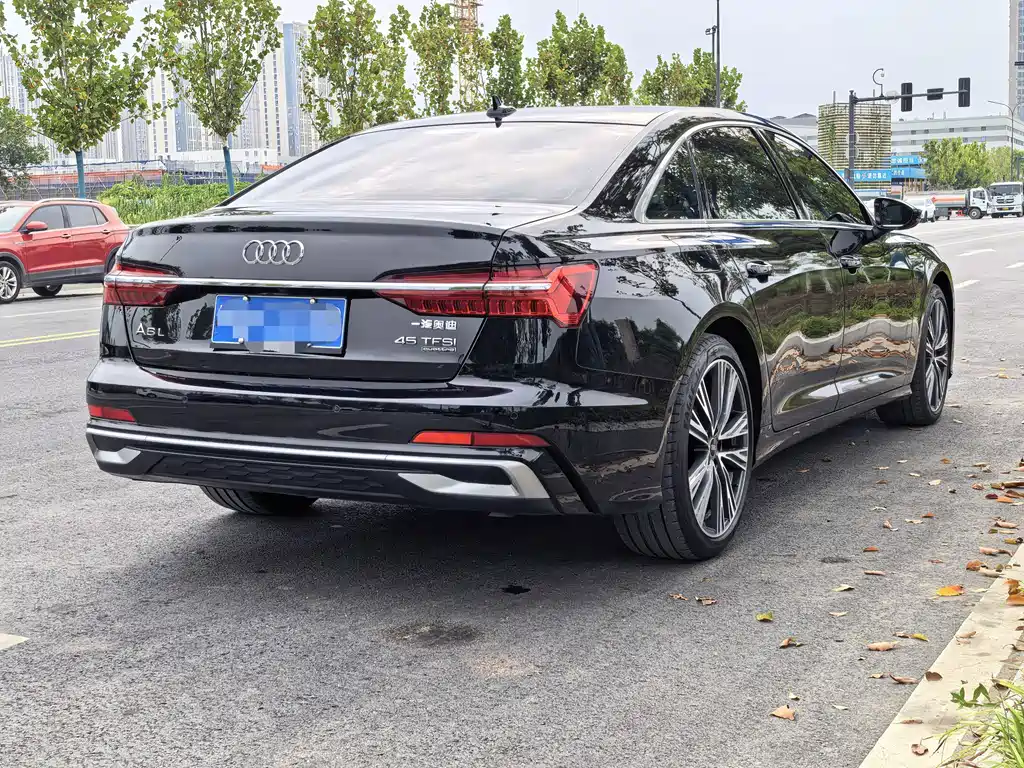 Audi A6L — фото 7