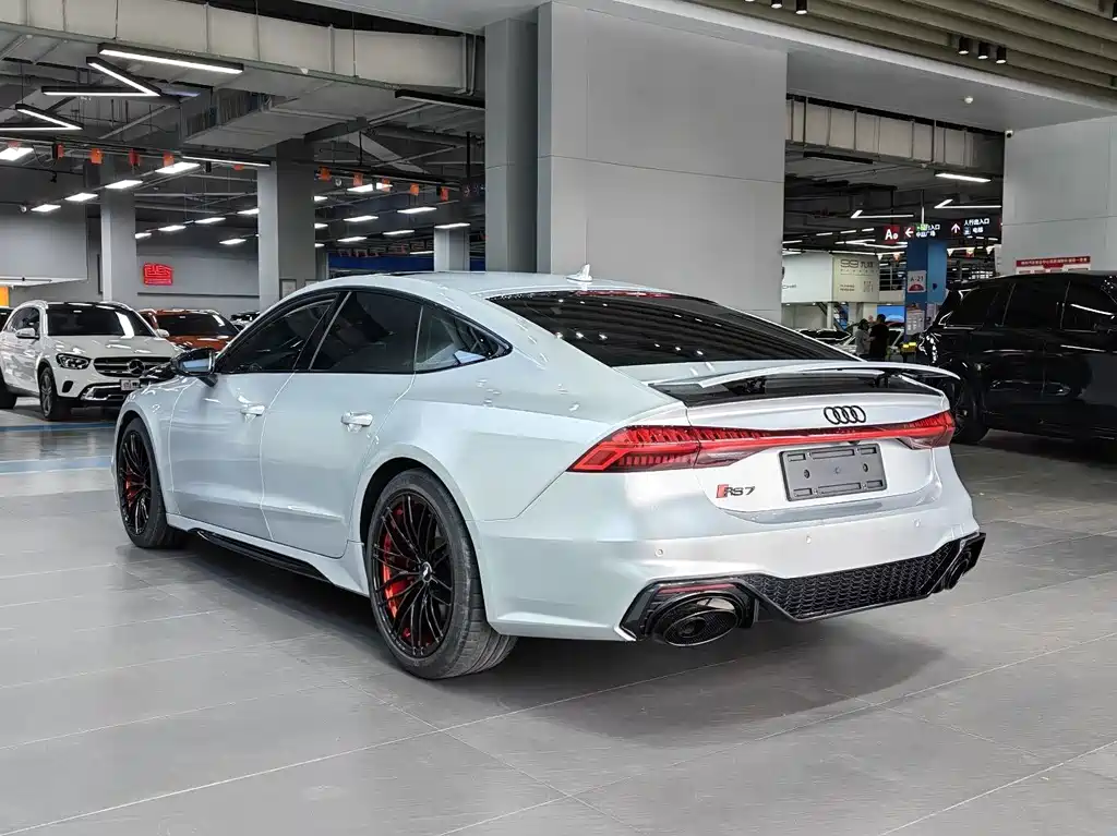 Audi A7 — фото 19