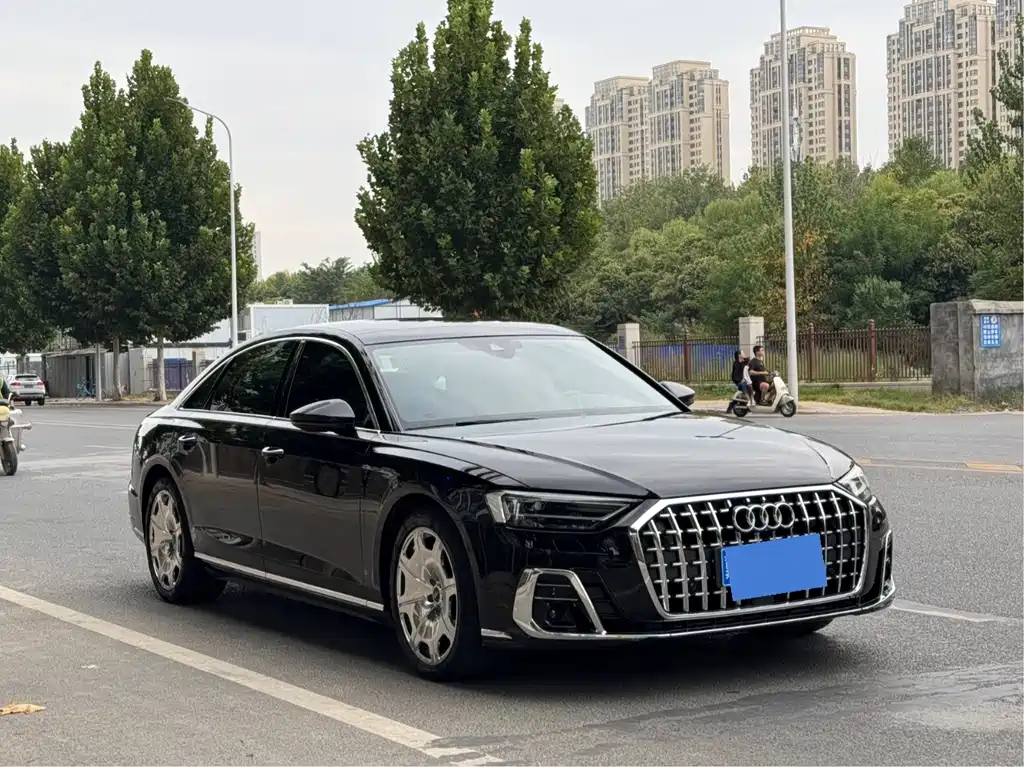 Audi A8 — фото 3