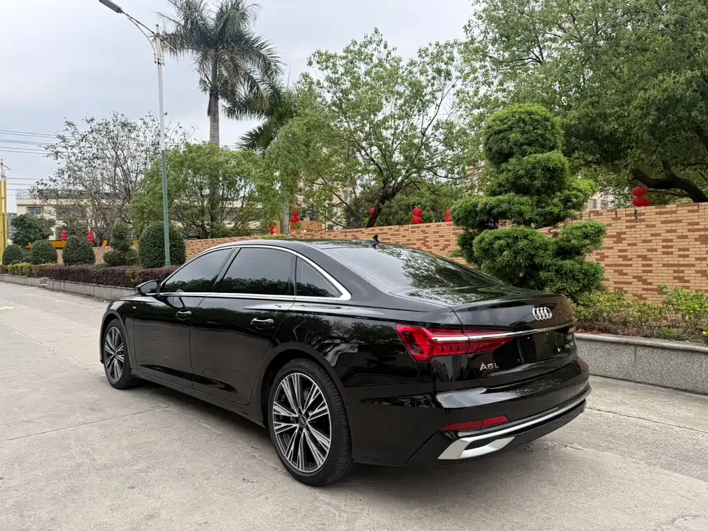 Audi A6L — фото 5
