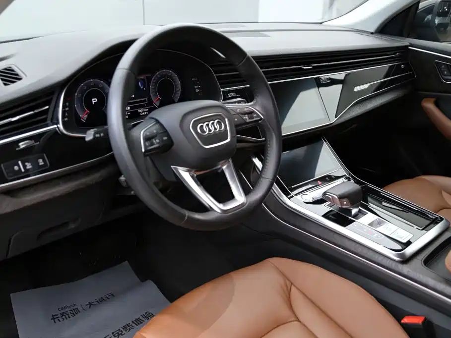 Audi Q8 — фото 13