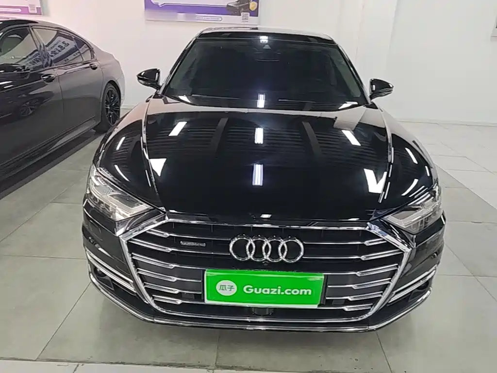 Audi A8 — фото 3