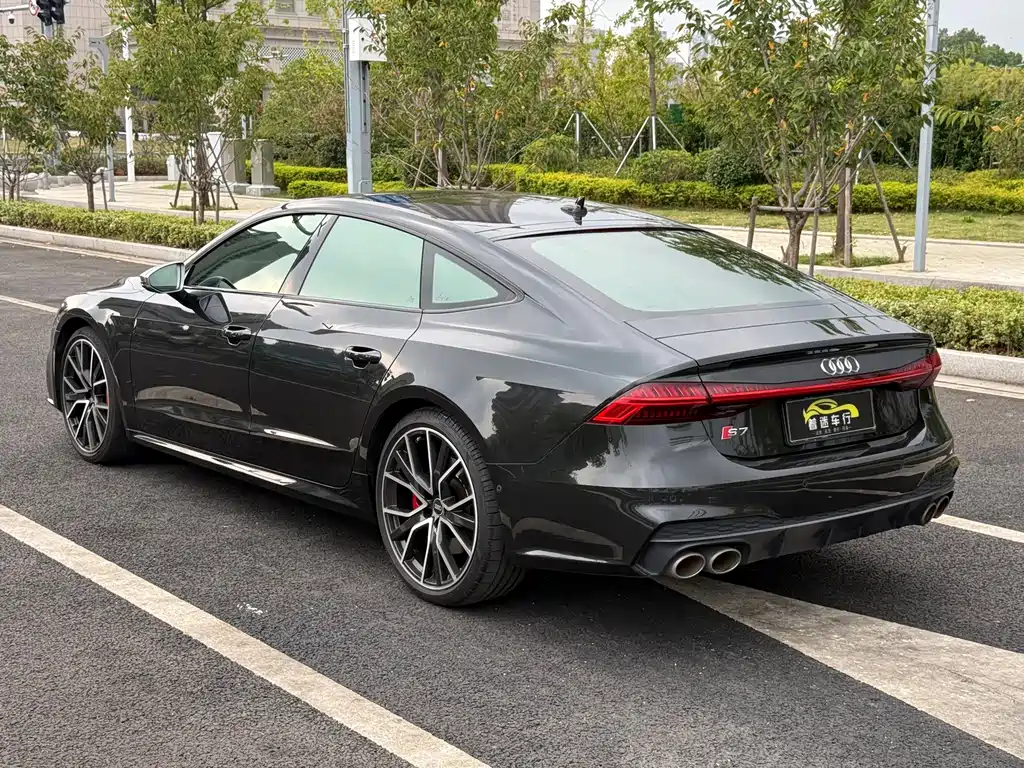 Audi S7 — фото 6