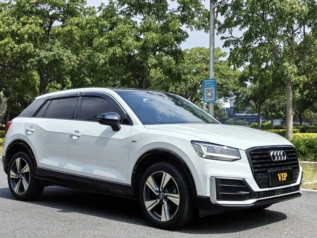 Audi Q2L — фото 3