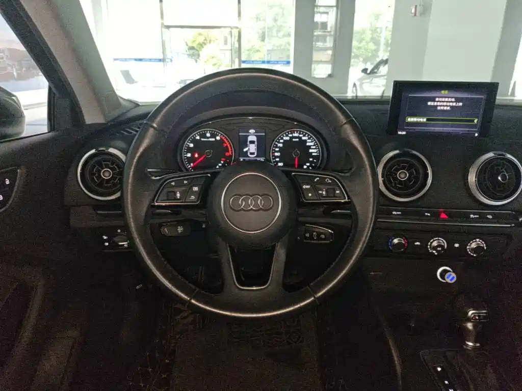 Audi A3 — фото 11