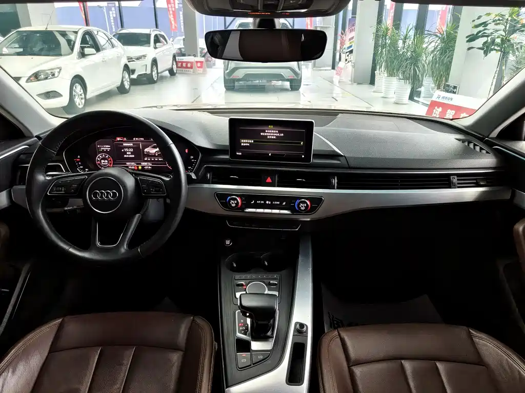 Audi A4L — фото 10