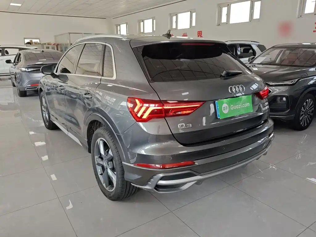 Audi Q3 — фото 23