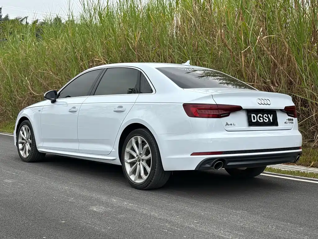 Audi A4L — фото 24