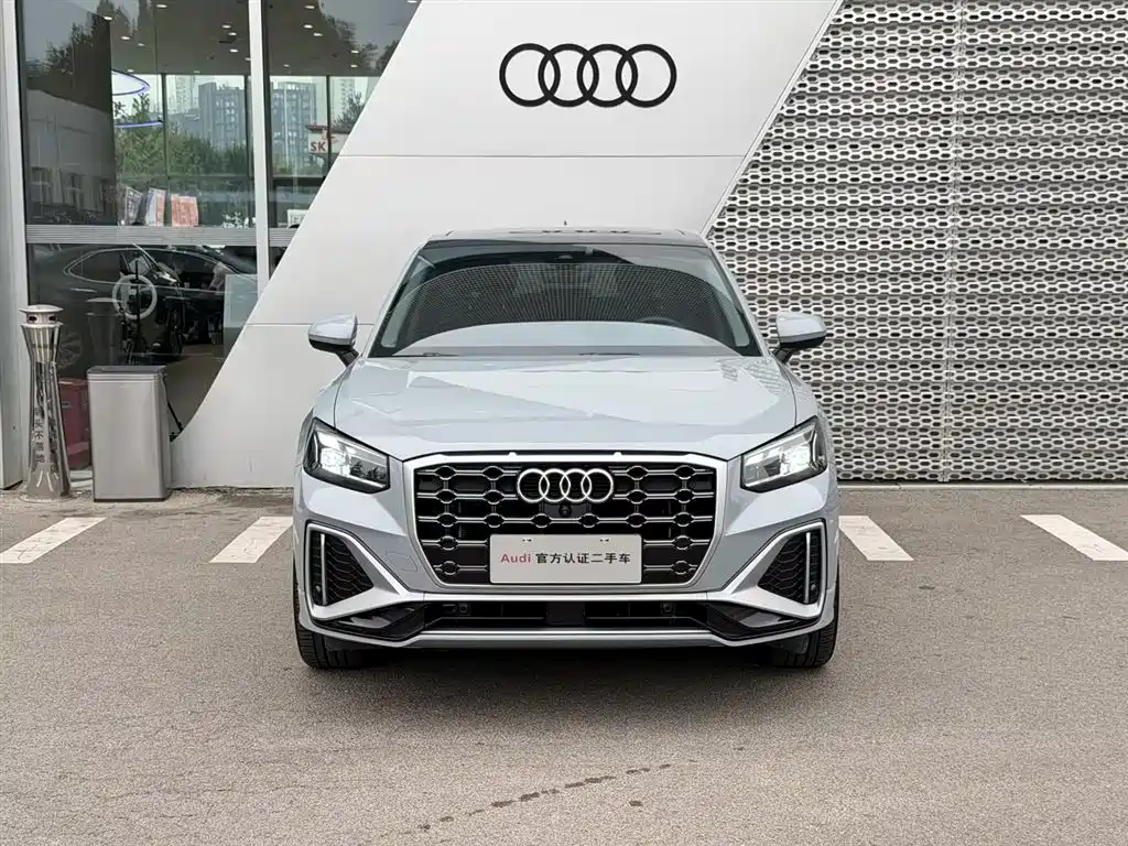 Audi Q2L — фото 2