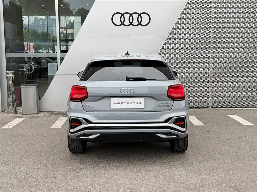 Audi Q2L — фото 5