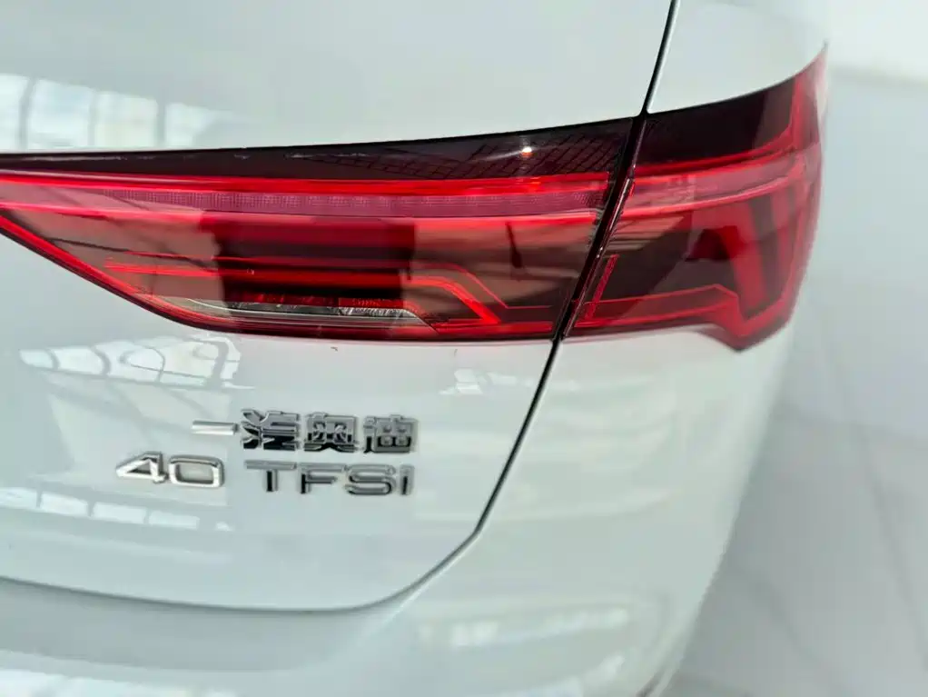 Audi Q3 — фото 13