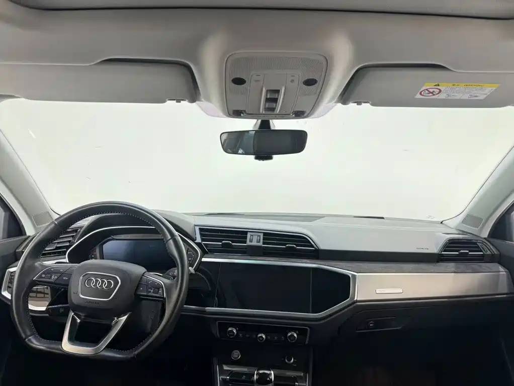 Audi Q3 — фото 6