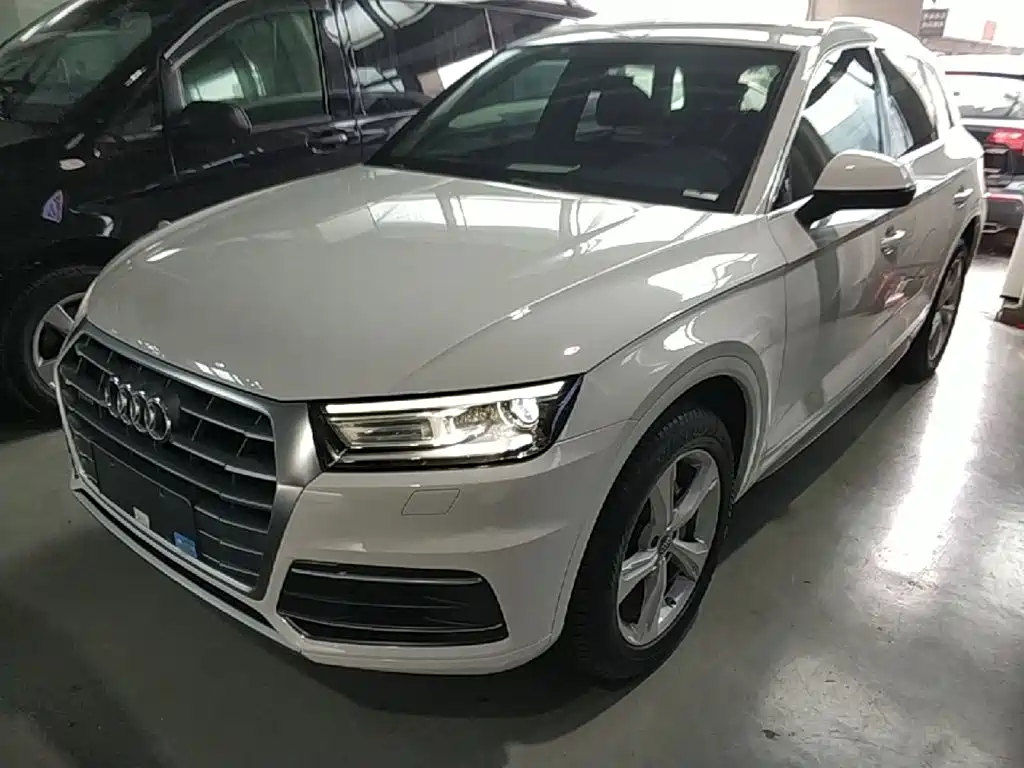 Audi Q5L — фото 2