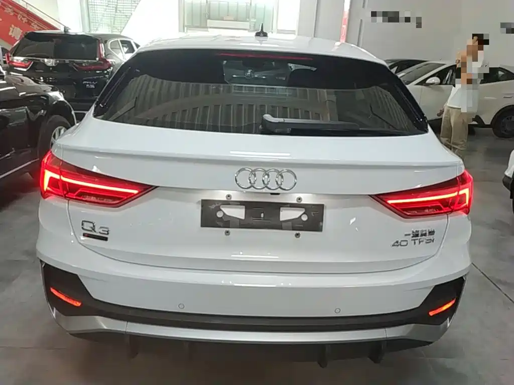 Audi Q3 Sportback — фото 6