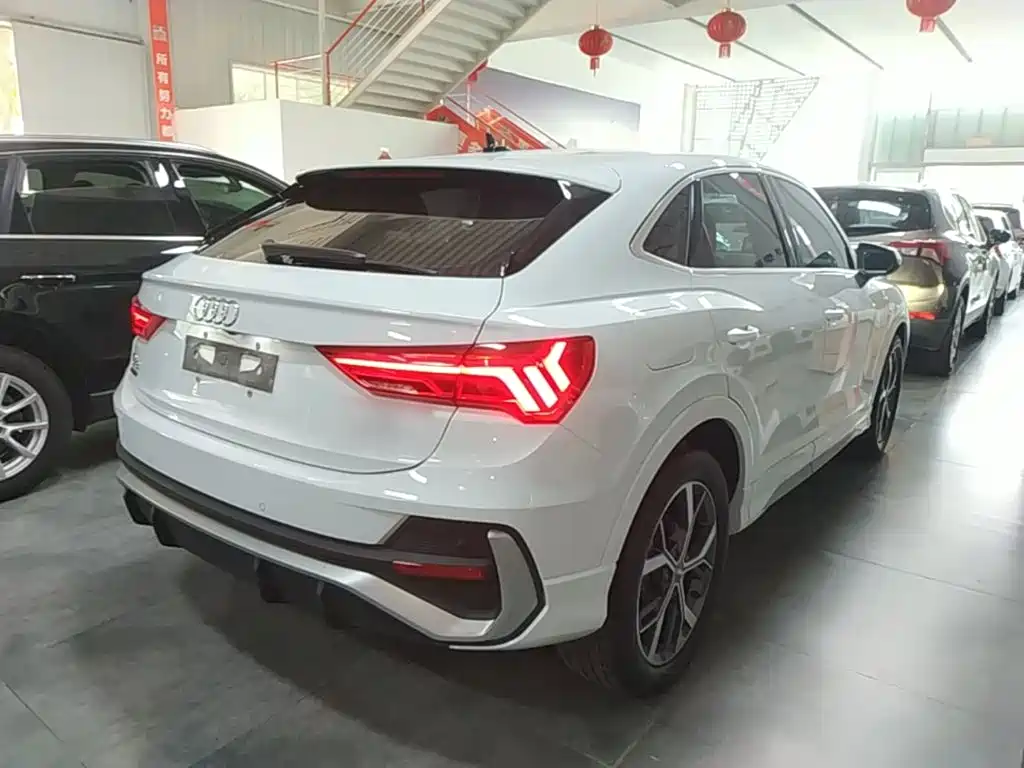 Audi Q3 Sportback — фото 7