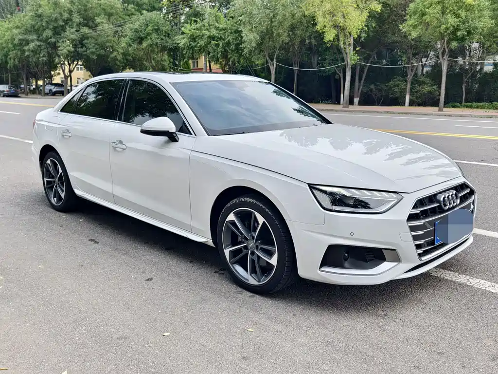 Audi A4L — фото 2