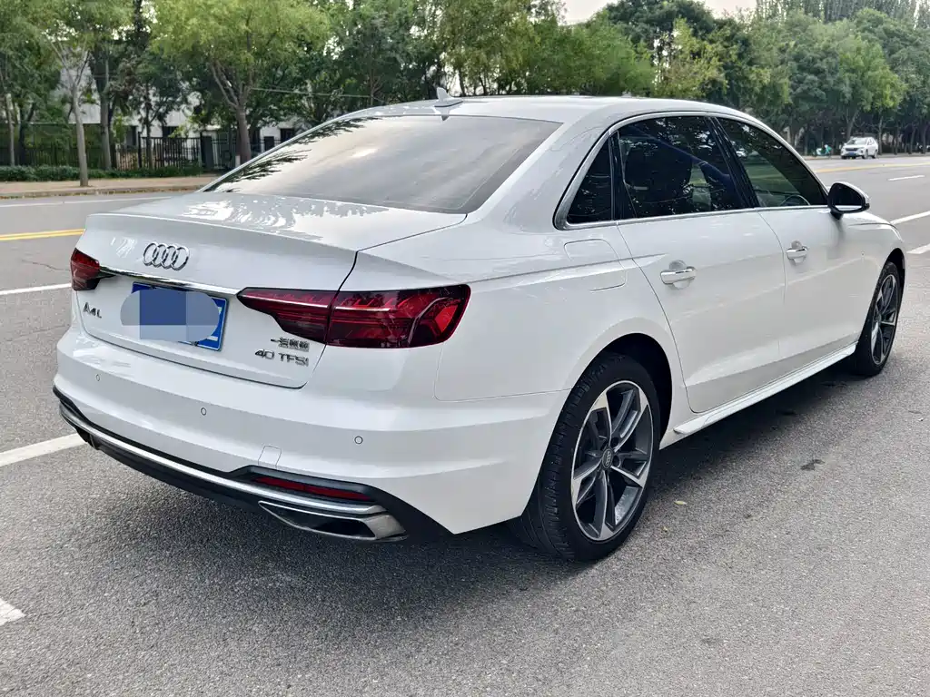 Audi A4L — фото 5