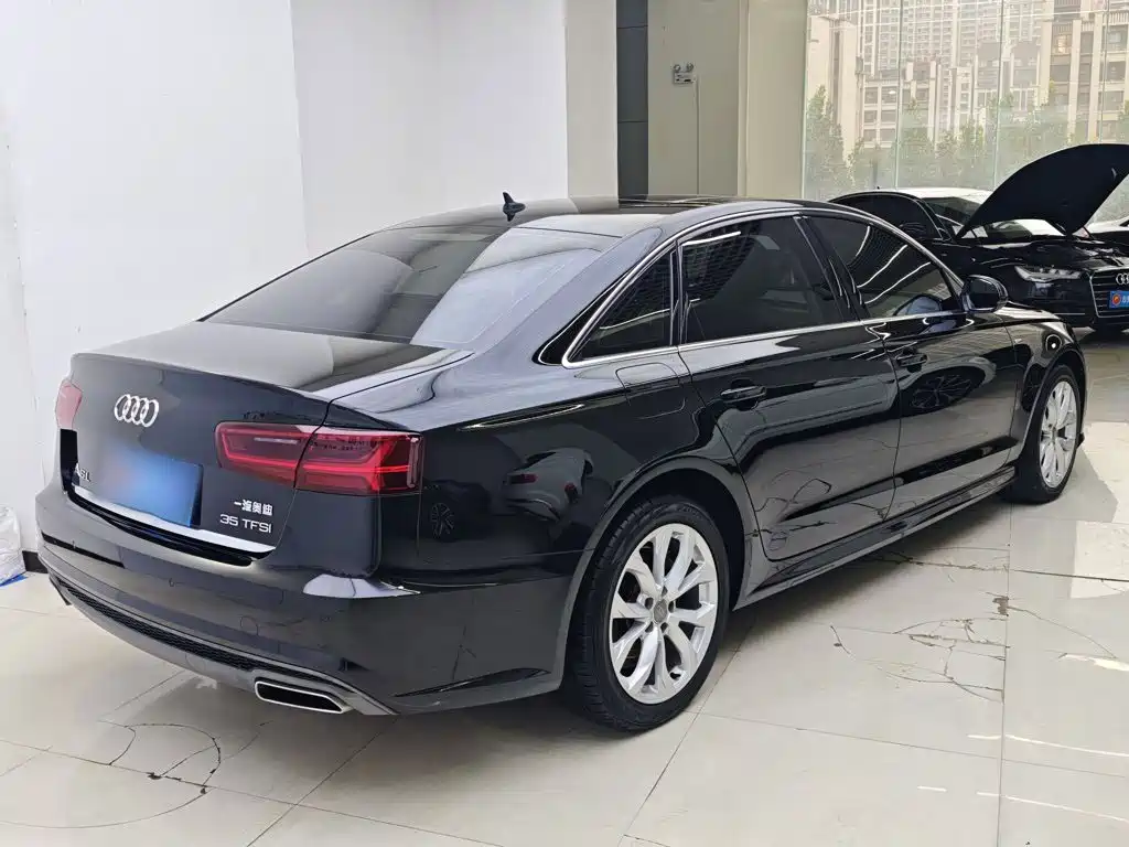 Audi A6L — фото 8
