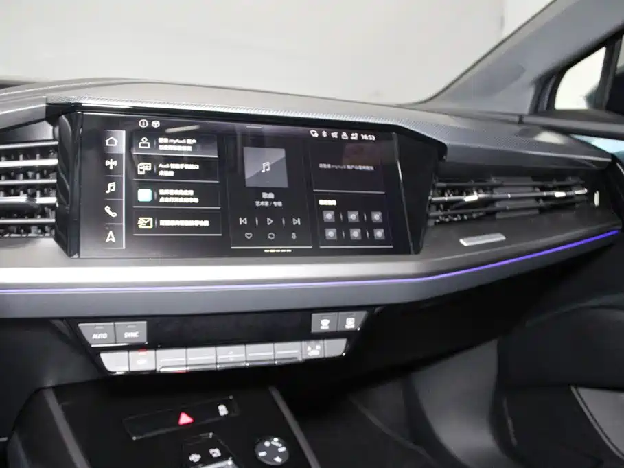 Audi Q4 e-tron — фото 10