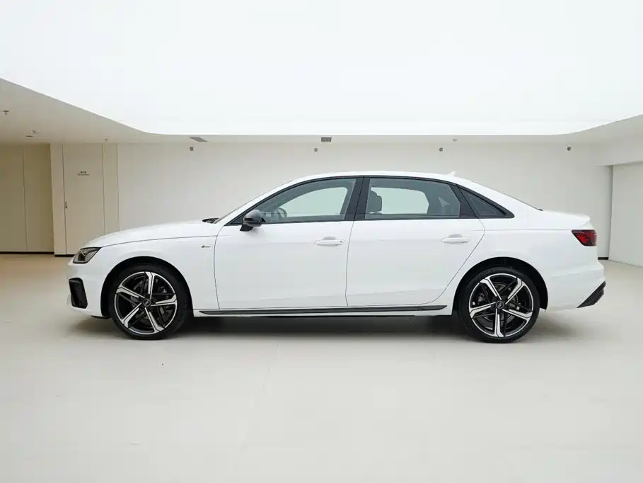 Audi A4L — фото 3