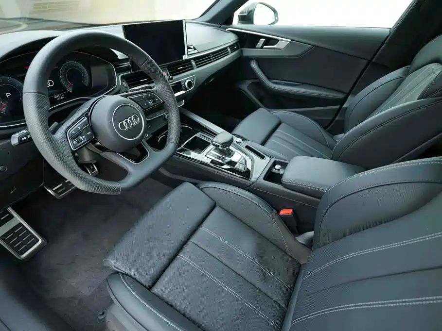 Audi A4L — фото 9