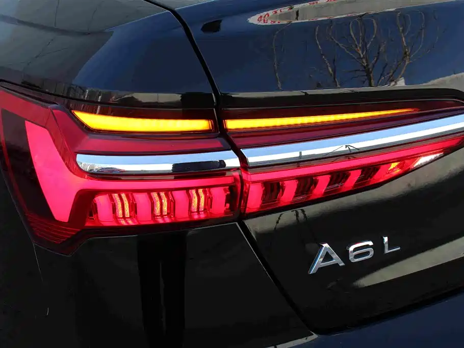 Audi A6L — фото 11