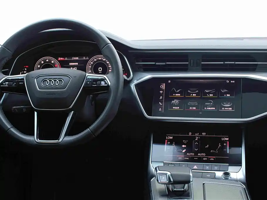 Audi A6L — фото 7
