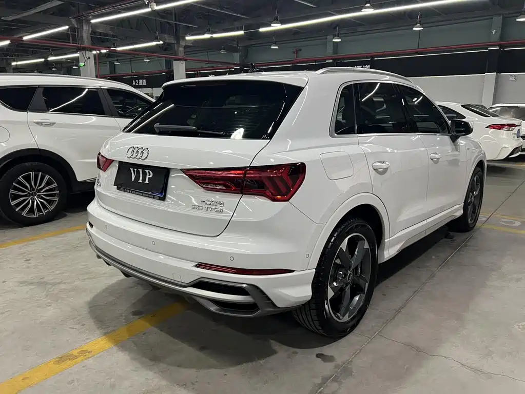 Audi Q3 — фото 4