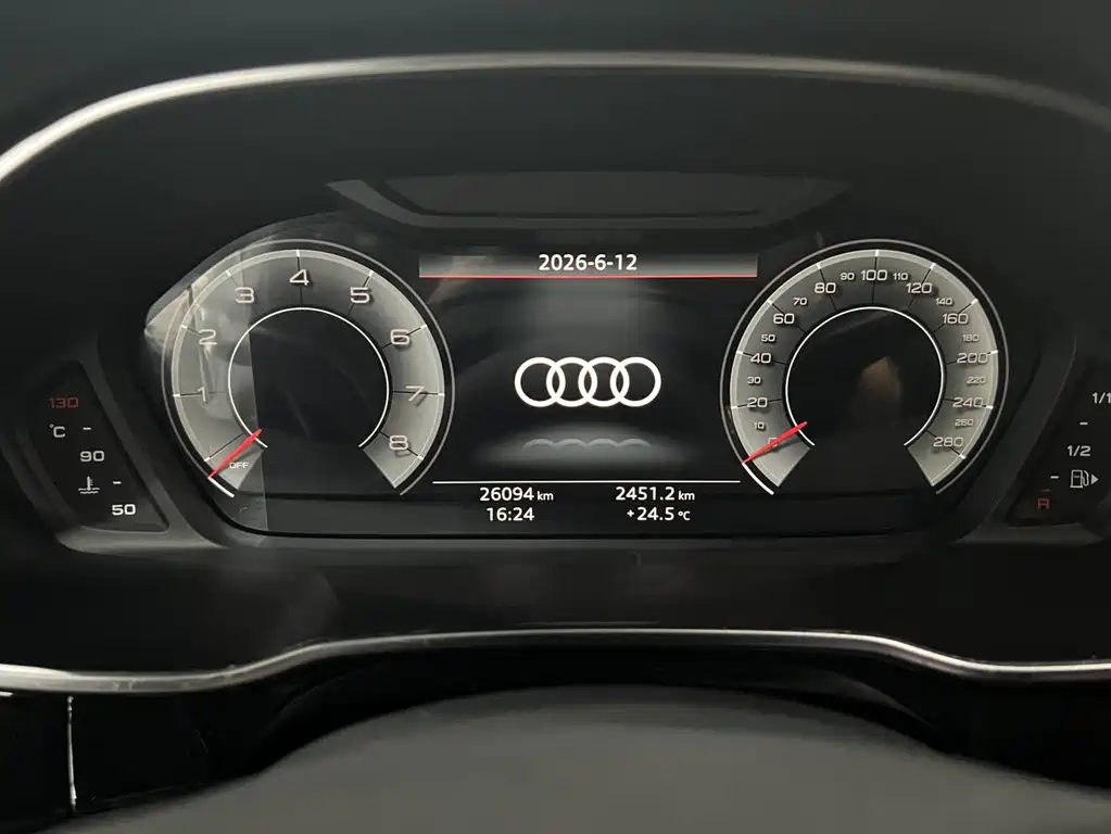 Audi Q3 — фото 9
