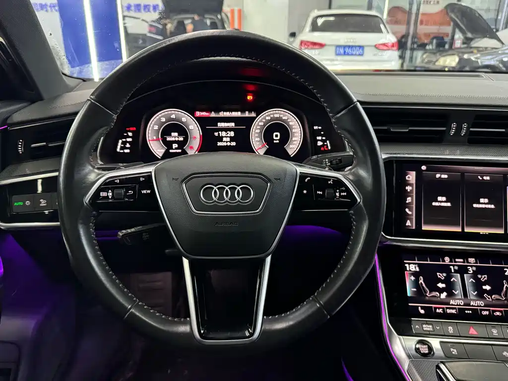 Audi A6L — фото 11