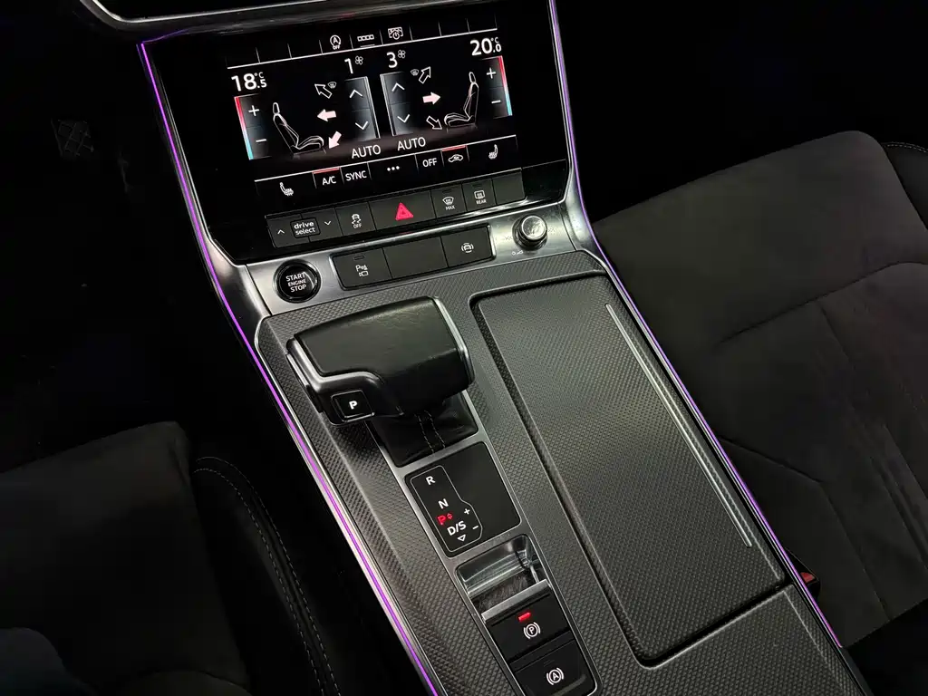 Audi A6L — фото 15