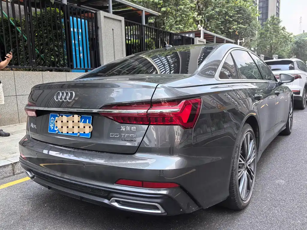Audi A6L — фото 9