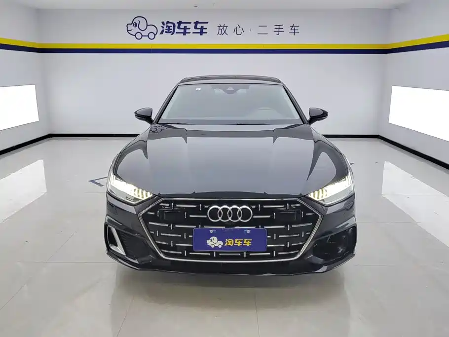 Audi A7L — фото 2