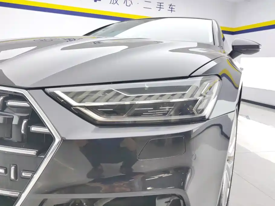 Audi A7L — фото 5