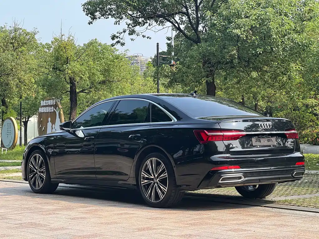 Audi A6L — фото 29