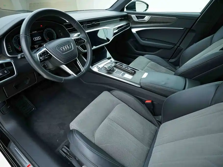 Audi A6L — фото 9