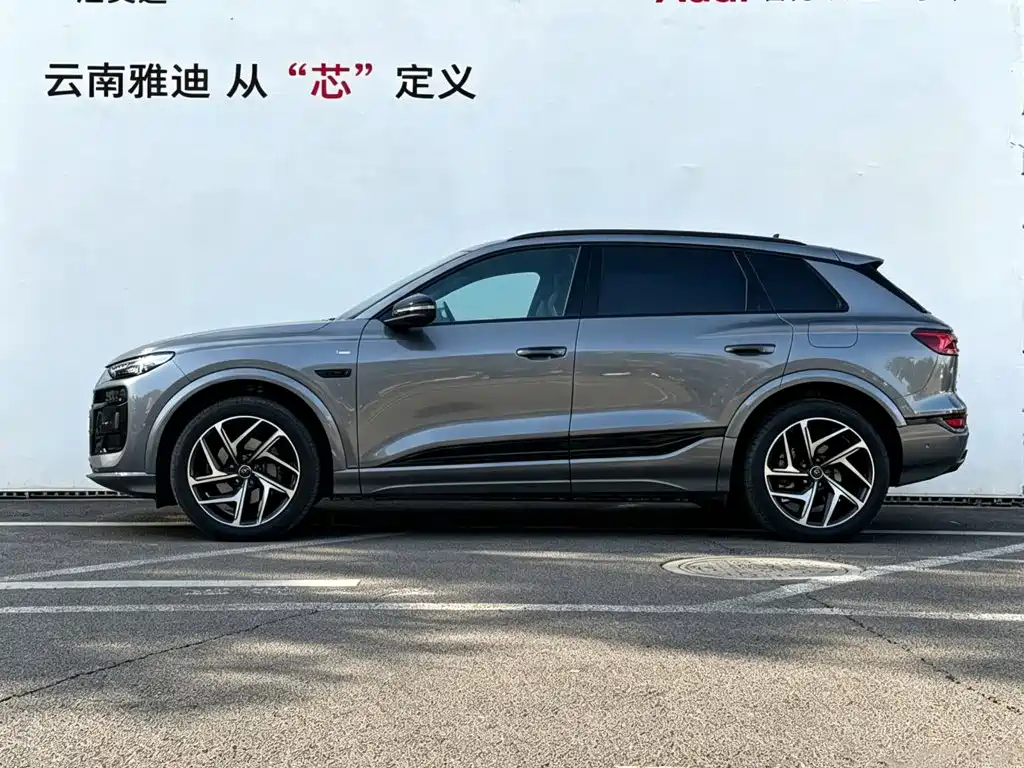 Audi Q6L e-tron — фото 3