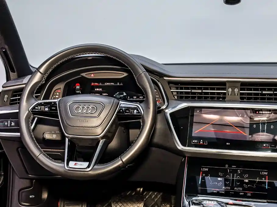 Audi A6L — фото 29