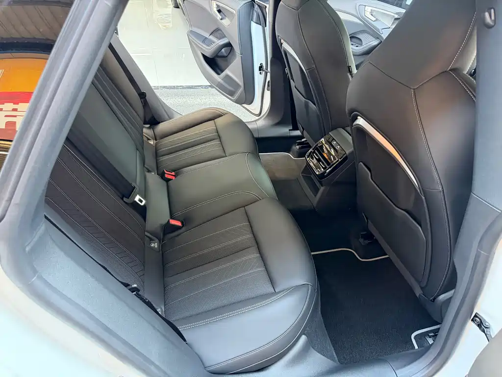 Audi A5L Sportback — фото 23