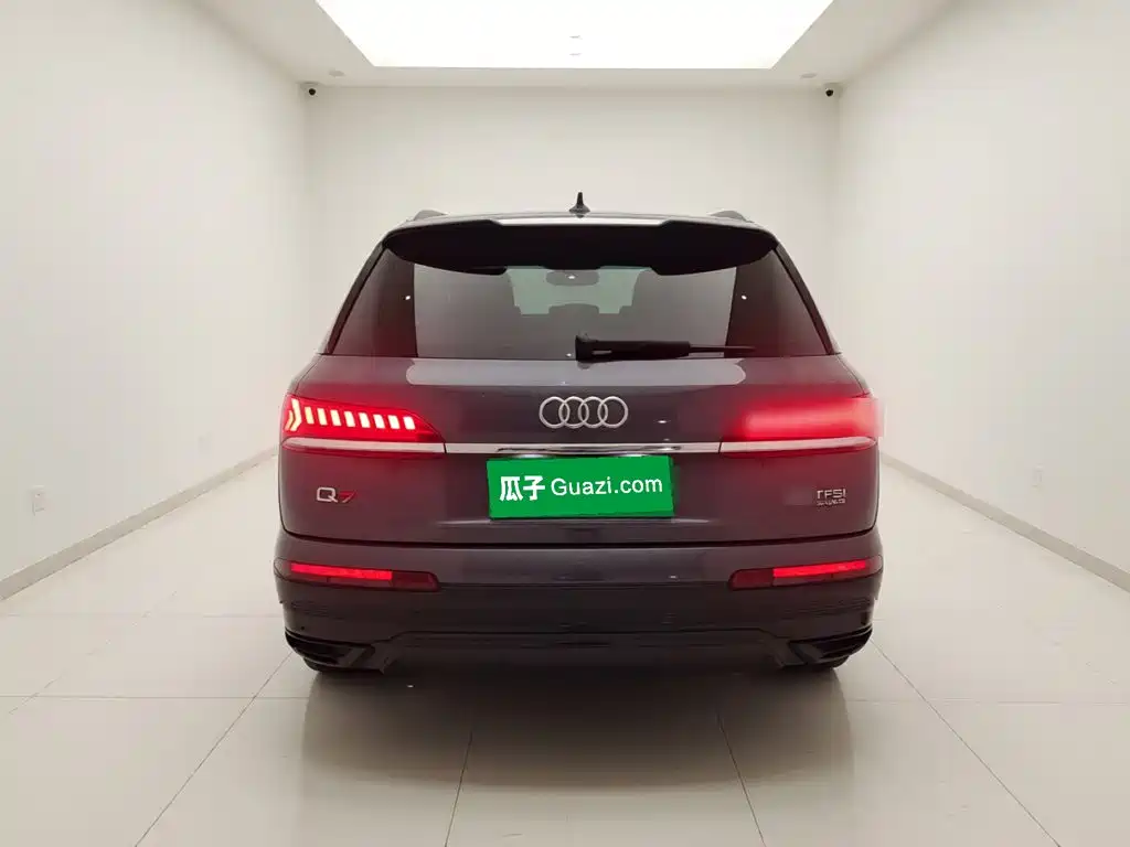 Audi Q7 — фото 5