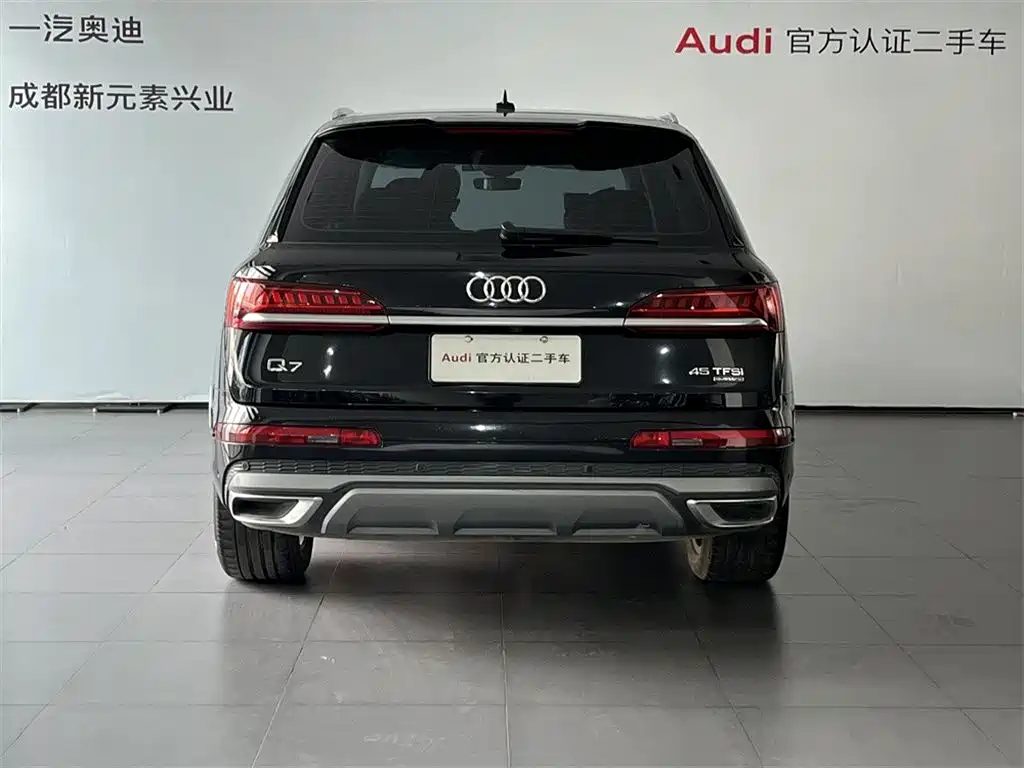 Audi Q7 — фото 5