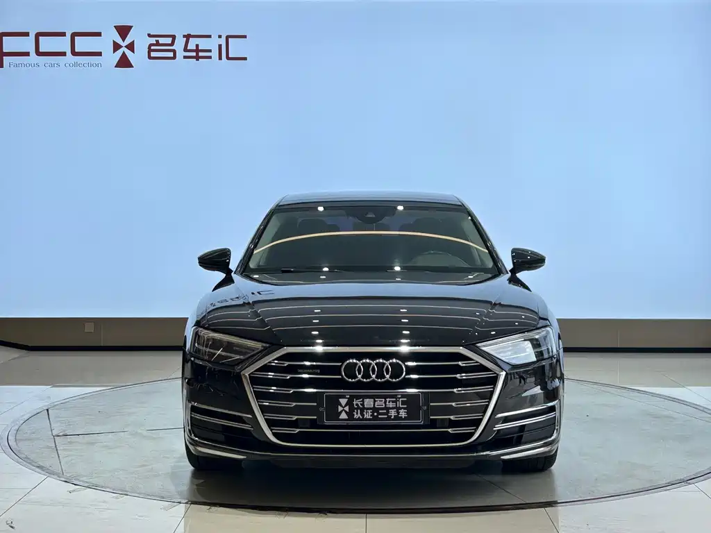 Audi A8 — фото 2