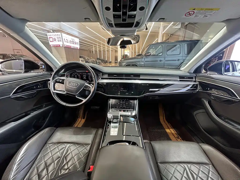 Audi A8 — фото 15