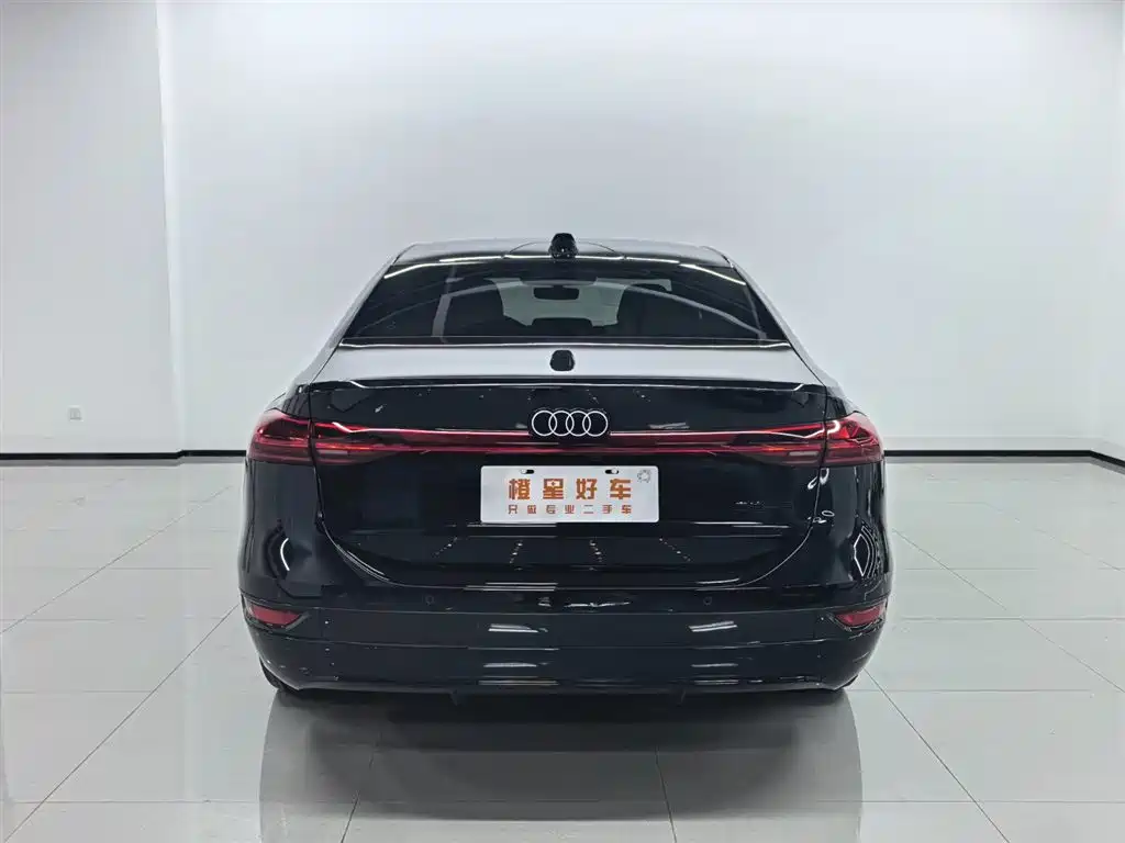 Audi A6L e-tron — фото 6